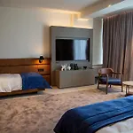 Abi's & Hotel 4*