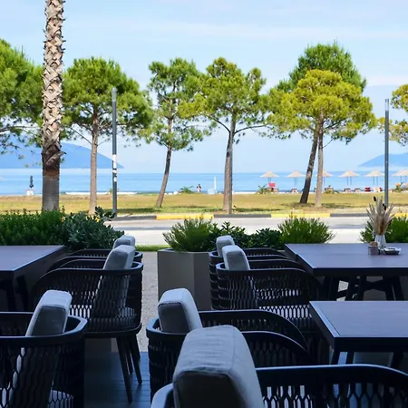 Abi's & 4* Vlore