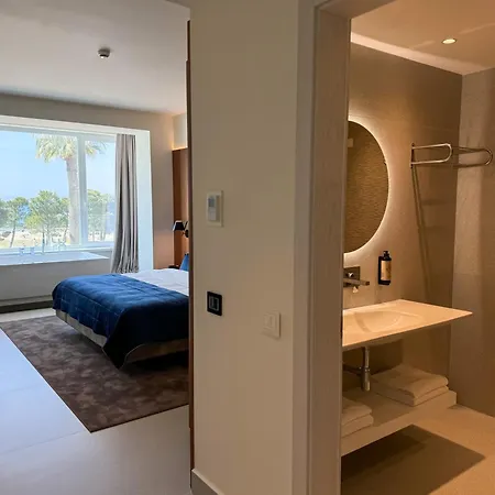 Ξενοδοχείο Abi's & 4*