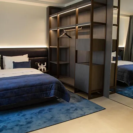 Hotel Abi's & 4*