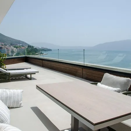 Hotel Abi's & 4*