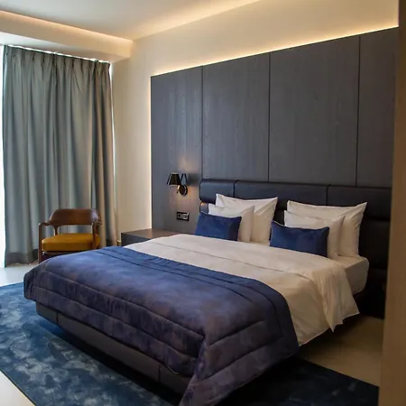 Abi's & Hotel Vlorë