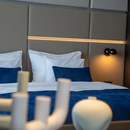 Hotel Abi's & 4*