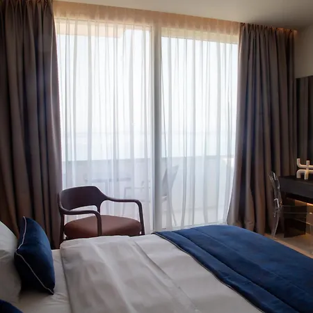 Hotel Abi's & Vlorë