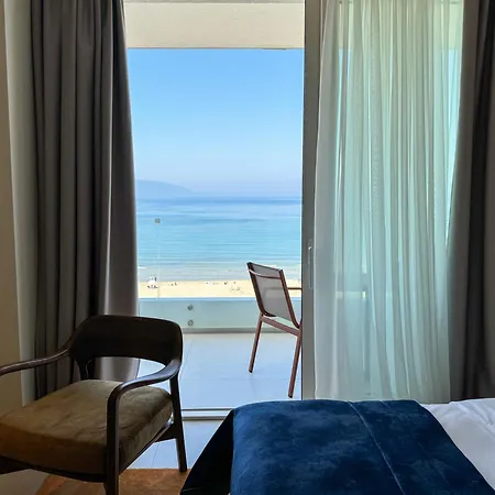 Abi's & Hotel