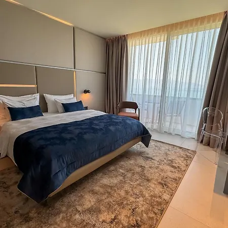 Hotel Abi's & 4*