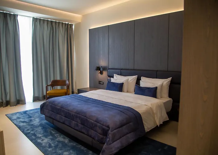 Abi's & Hotel Vlorë