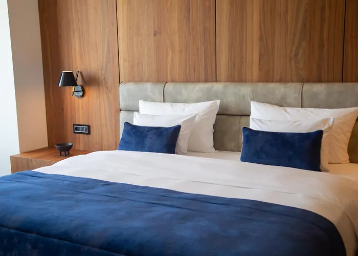 Hotel Abi's & Vlorë